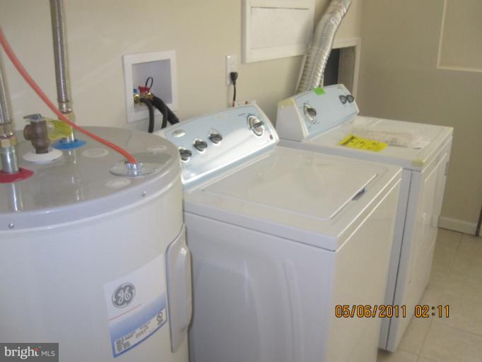 517 Riggs Court Frederick, MD 21703 - Photo 18 of 30 Laundry Room