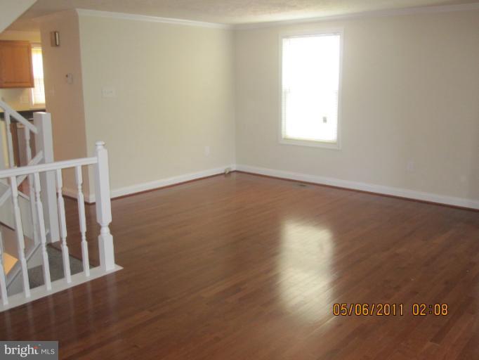 517 Riggs Court Frederick, MD 21703 - Photo 27 of 30 Living Room