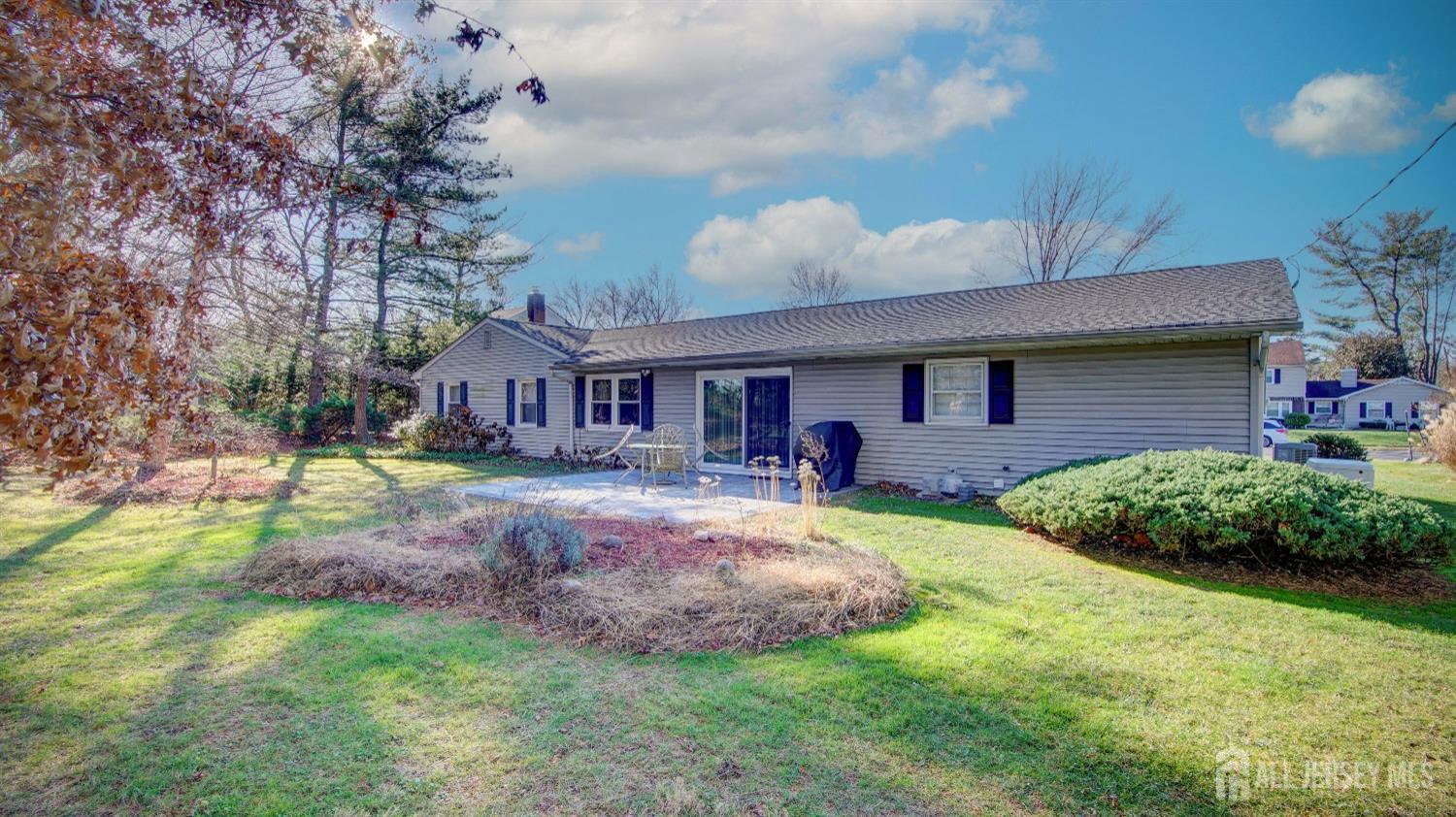 38 Mistletoe Drive Old Bridge, NJ 07747 - Photo 37 of 41 a front view of a house with garden