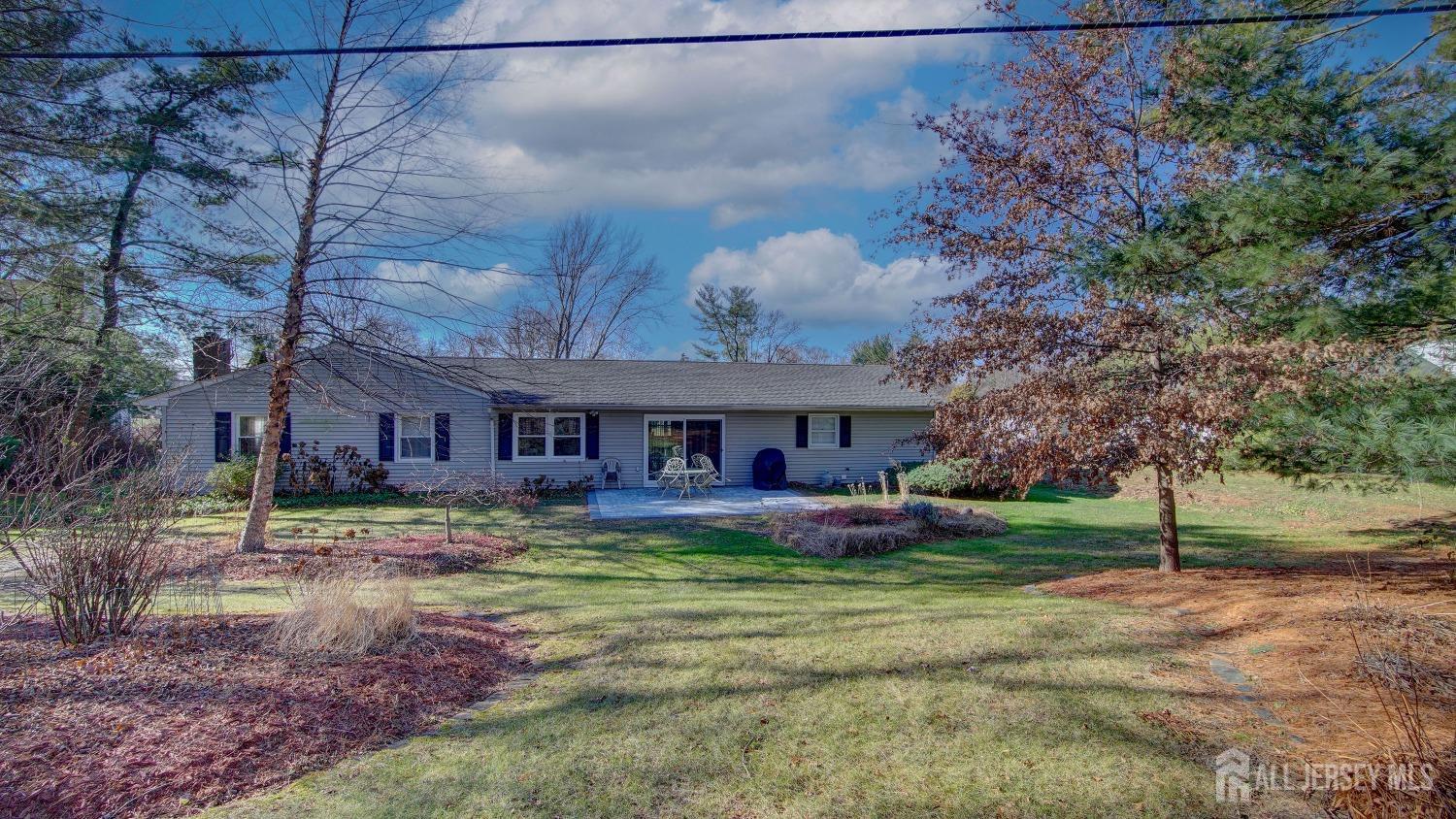 38 Mistletoe Drive Old Bridge, NJ 07747 - Photo 39 of 41 a house view with a sitting space and garden
