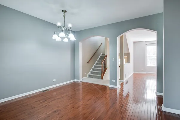 $2,800 | 417 Plaza Place, Aurora, IL 60504
