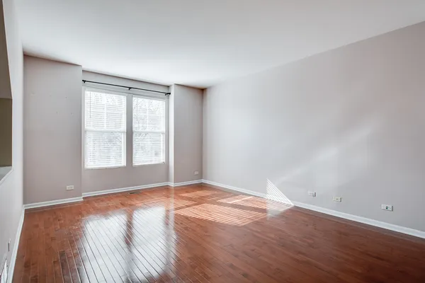 $2,800 | 417 Plaza Place, Aurora, IL 60504