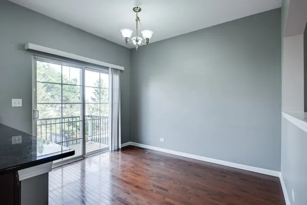 $2,800 | 417 Plaza Place, Aurora, IL 60504