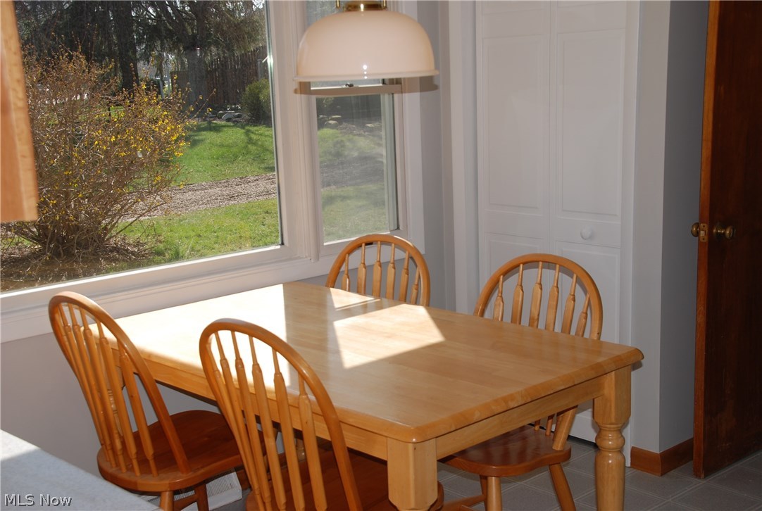 443 Nobottom Road Berea, OH 44017 - Photo 4 of 20 Gallery Image 4