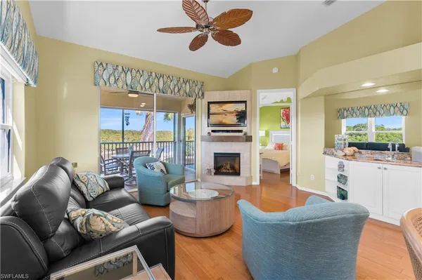 $414,900 | 162 Newport Drive, Unit 1207, Naples, FL 34114