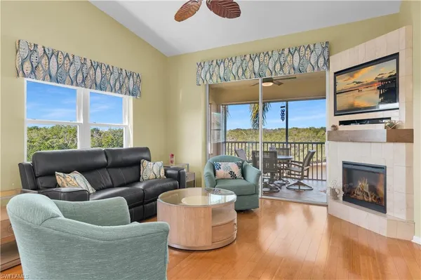 $414,900 | 162 Newport Drive, Unit 1207, Naples, FL 34114