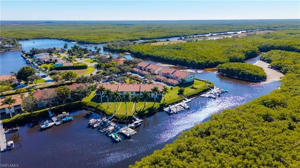 $414,900 | 162 Newport Drive, Unit 1207, Naples, FL 34114