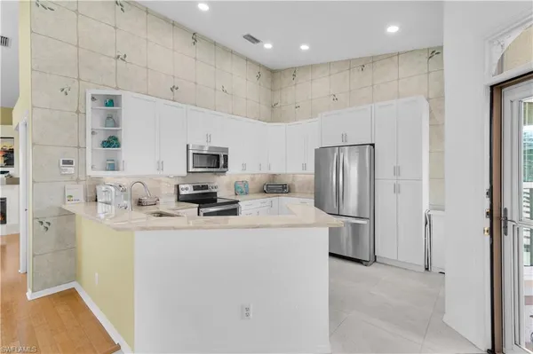 $414,900 | 162 Newport Drive, Unit 1207, Naples, FL 34114