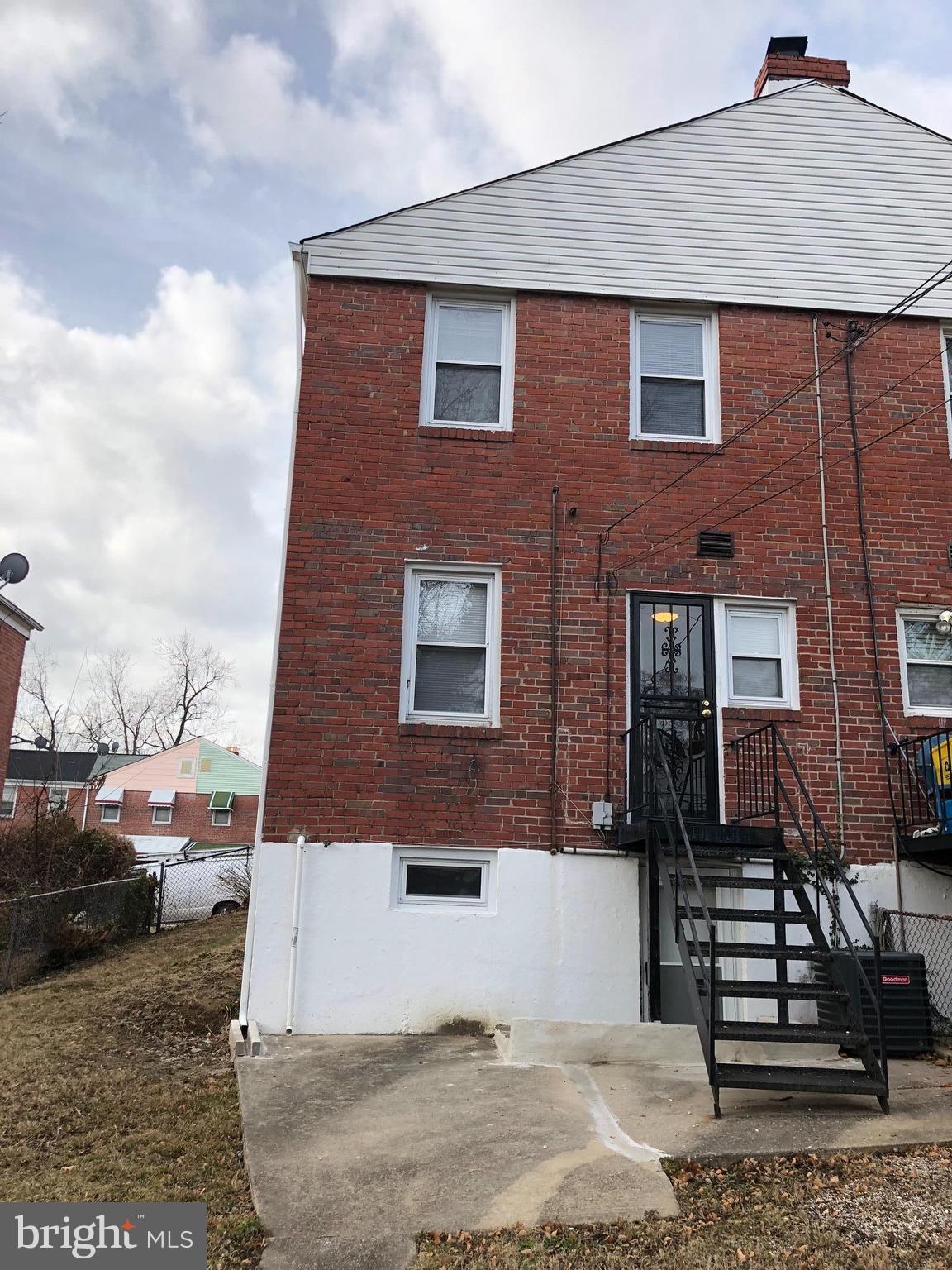 45 Upmanor Road Baltimore, MD 21229 - Photo 6 of 27 Exterior (Rear)
