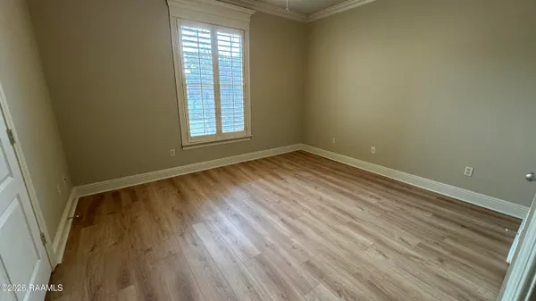 $2,400 | 209 Metairie Court, Lafayette, LA 70503