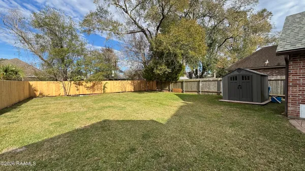 $2,400 | 209 Metairie Court, Lafayette, LA 70503