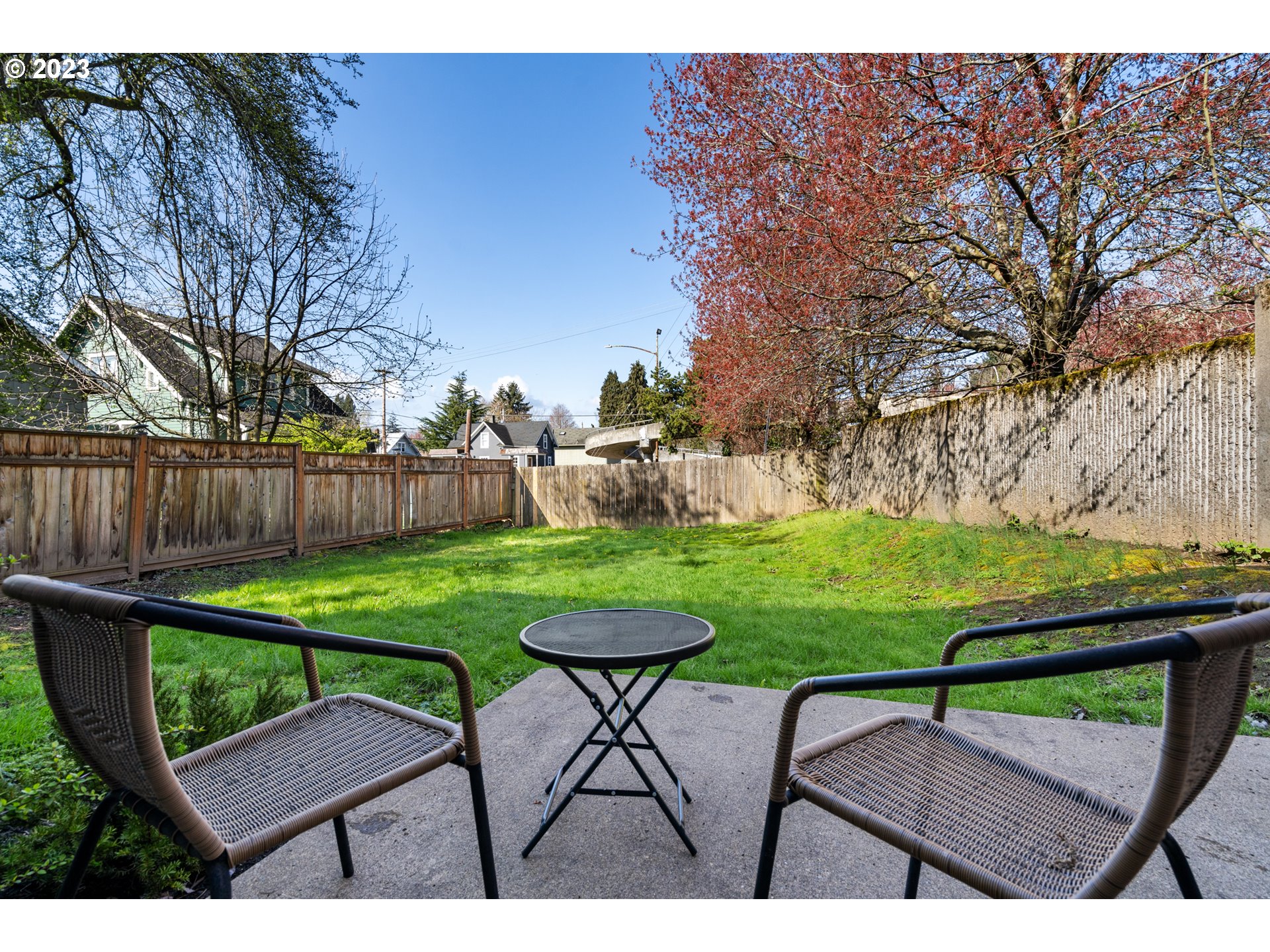 4525 North Colonial Avenue Portland, OR 97217 - Photo 28 of 35 a view of an outdoor sitting space