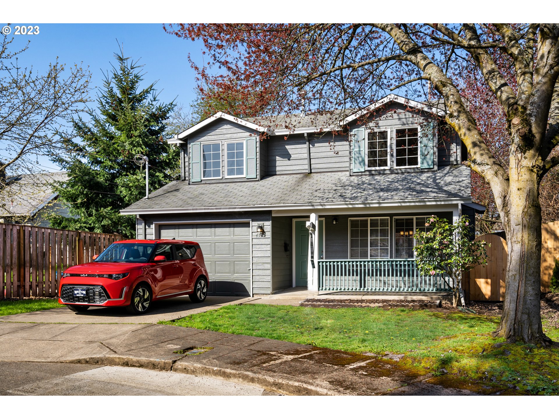 4525 North Colonial Avenue Portland, OR 97217 - Photo 31 of 35 a car parked in front of a house