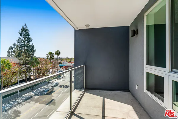 $3,850 | 10601 Washington Boulevard, Unit 405, Culver City, CA 90232