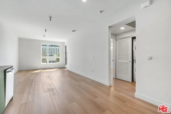 $3,850 | 10601 Washington Boulevard, Unit 405, Culver City, CA 90232