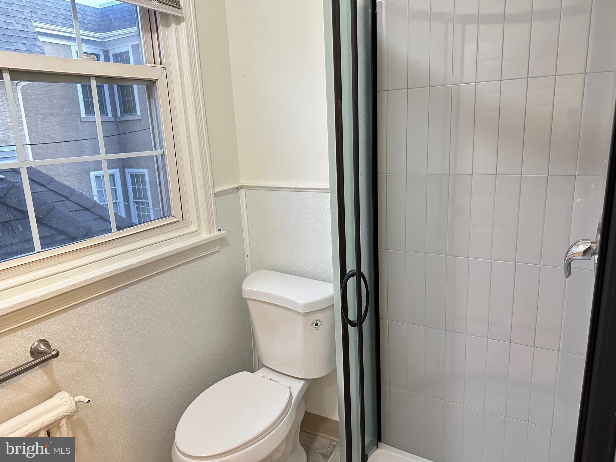 102 School Lane, Unit 4 Wayne, PA 19087 - Photo 5 of 8 Bathroom