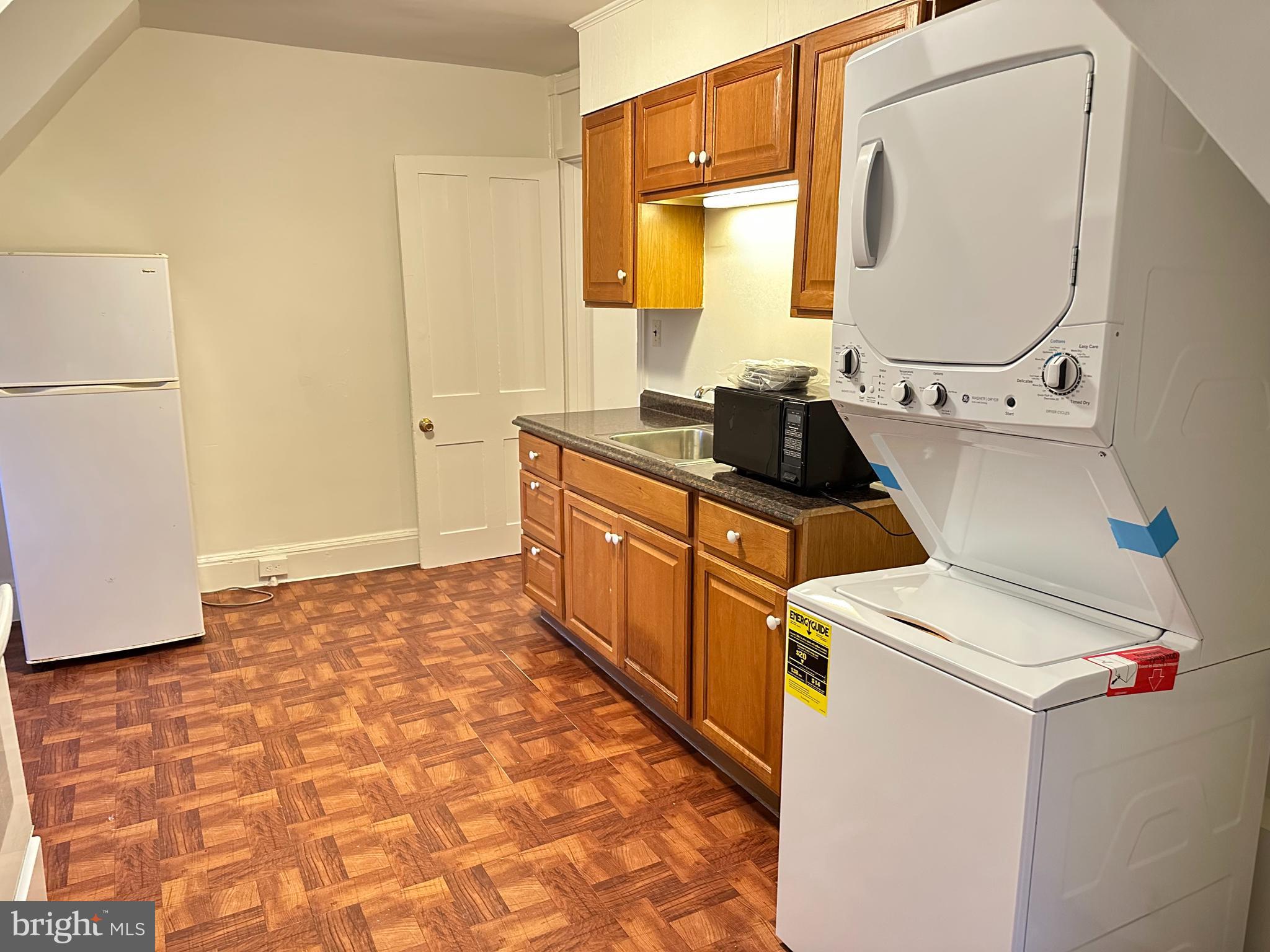 102 School Lane, Unit 4 Wayne, PA 19087 - Photo 7 of 8 Kitchen/Laundry