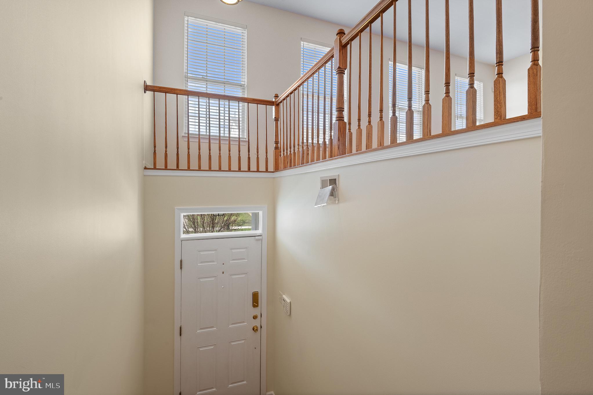 70 Two Rivers Drive Edgewater, MD 21037 - Photo 11 of 69 Inviting entryway with natural light.