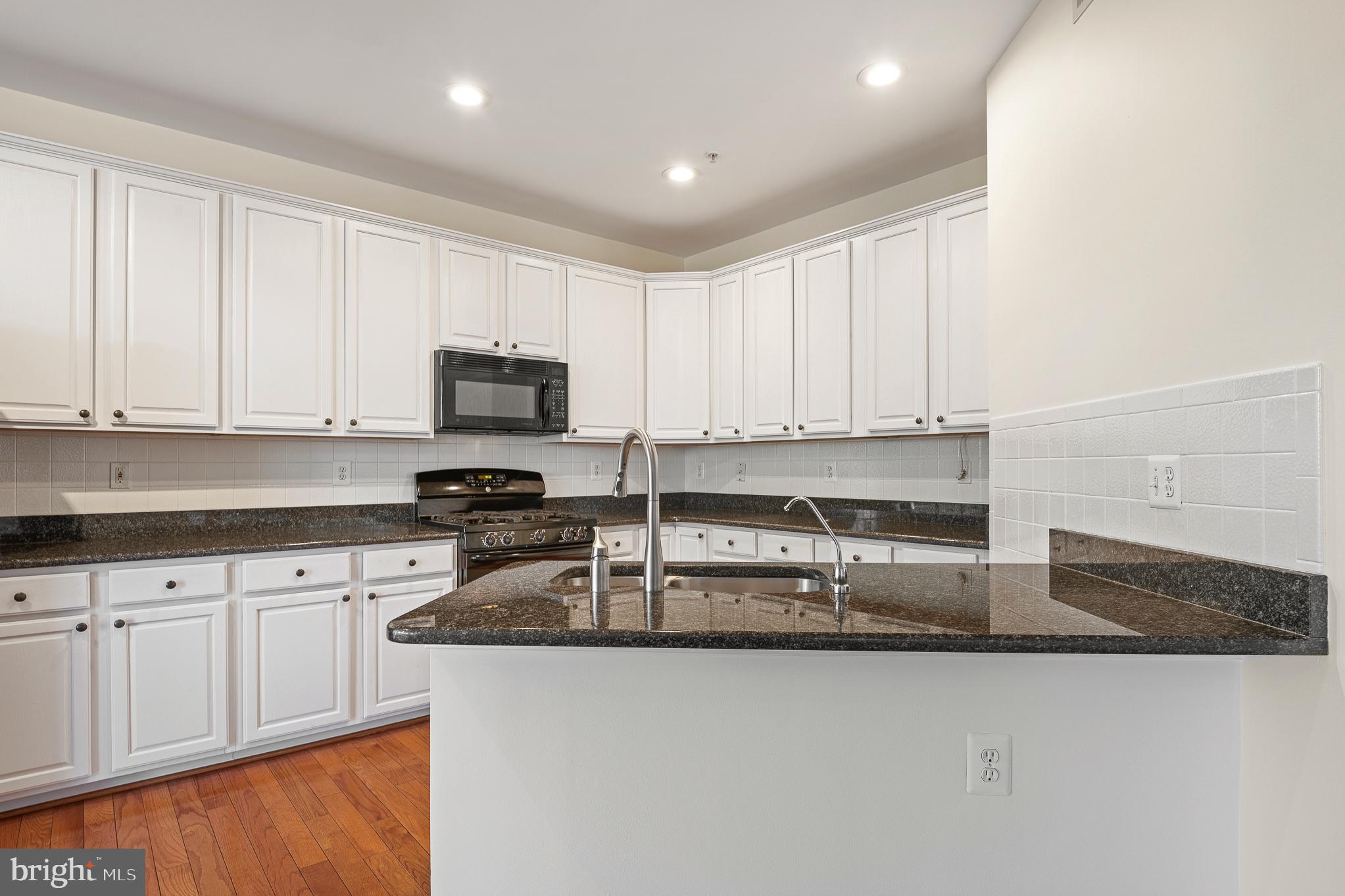 70 Two Rivers Drive Edgewater, MD 21037 - Photo 39 of 69 Modern kitchen with sleek finishes.
