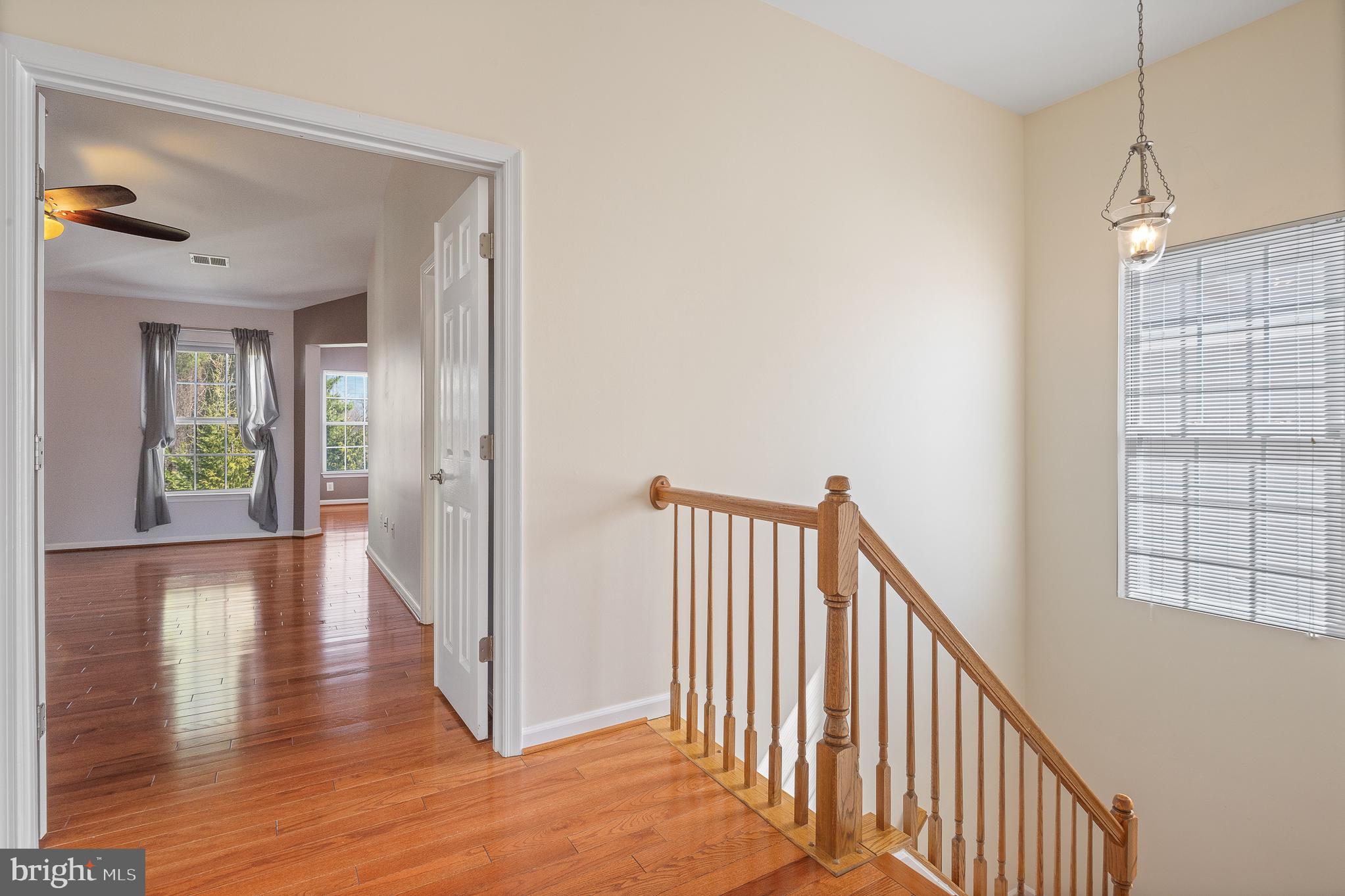 70 Two Rivers Drive Edgewater, MD 21037 - Photo 61 of 69 Bright and inviting entryway.