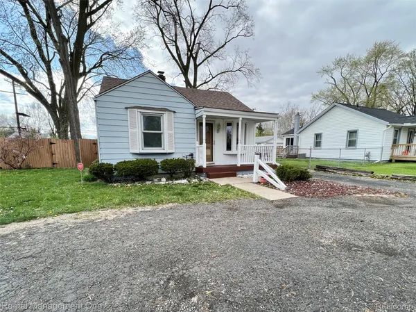 $1,695 | 7531 Inkster Road, Westland, MI 48185
