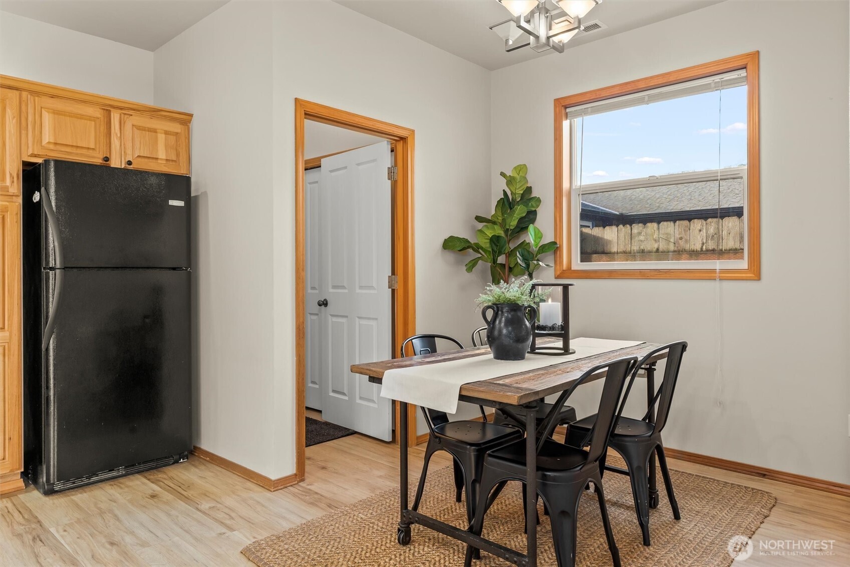 2008 Monroe Avenue Everett, WA 98203 - Photo 11 of 36