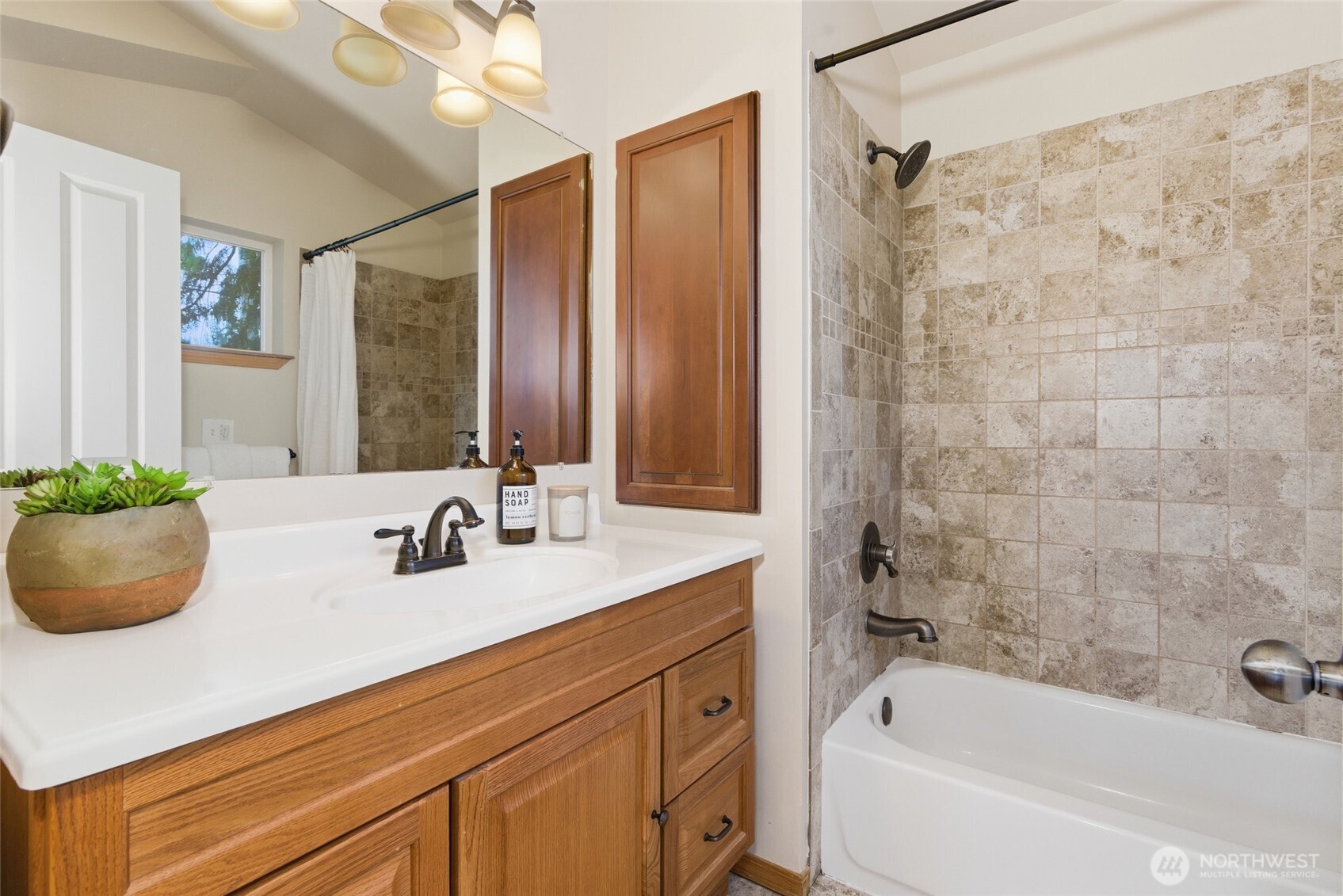 2008 Monroe Avenue Everett, WA 98203 - Photo 21 of 36