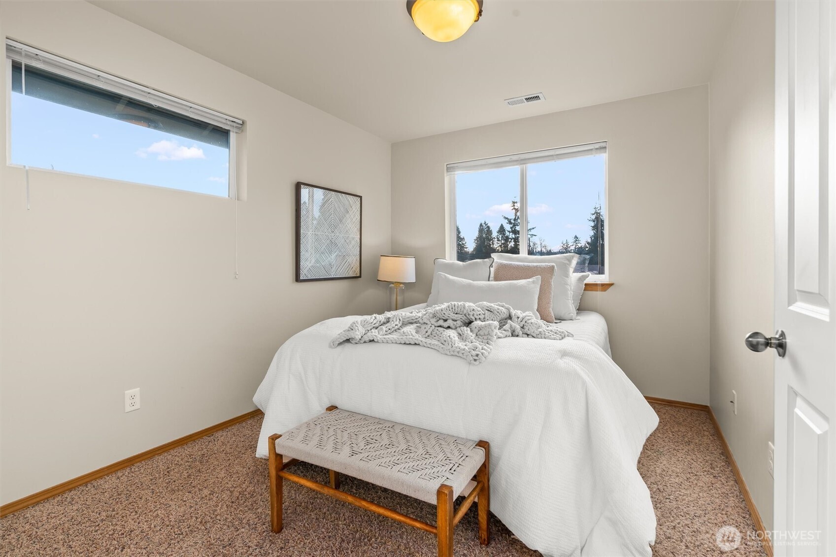 2008 Monroe Avenue Everett, WA 98203 - Photo 24 of 36