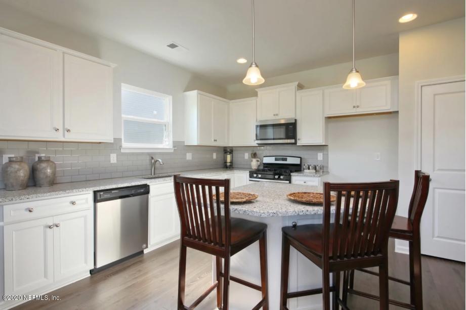 14592 Spring Light Circle Jacksonville, FL 32226 - Photo 1 of 3 Rosemont Kitchen