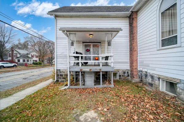 $129,900 | 1302 Cooper Street, Jackson, MI 49202