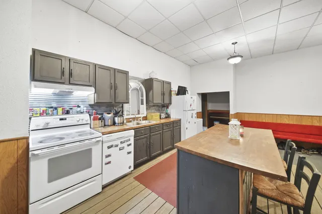 $139,900 | 1302 Cooper Street, Jackson, MI 49202