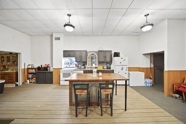 $139,900 | 1302 Cooper Street, Jackson, MI 49202