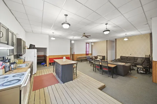 $139,900 | 1302 Cooper Street, Jackson, MI 49202