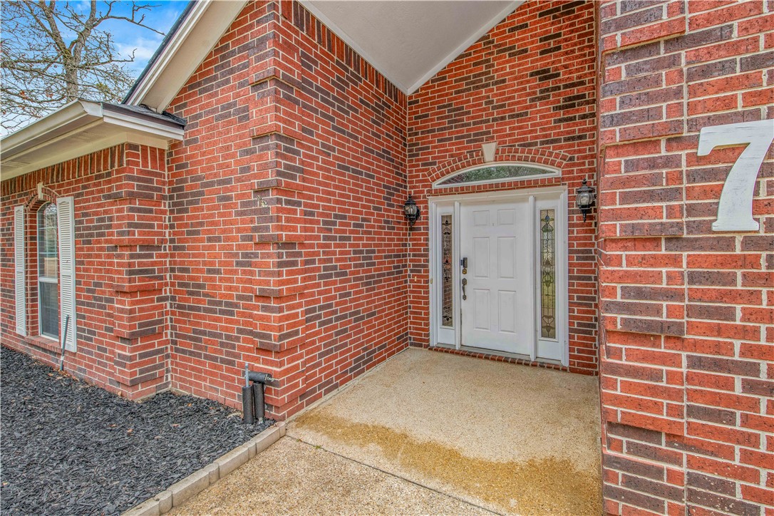 7 Hickory Rdg Place Normangee, TX 77871 - Photo 3 of 34