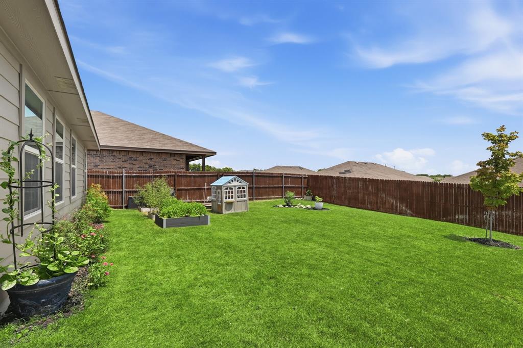 9200 Desertrock Road Fort Worth, TX 76131 - Photo 29 of 36