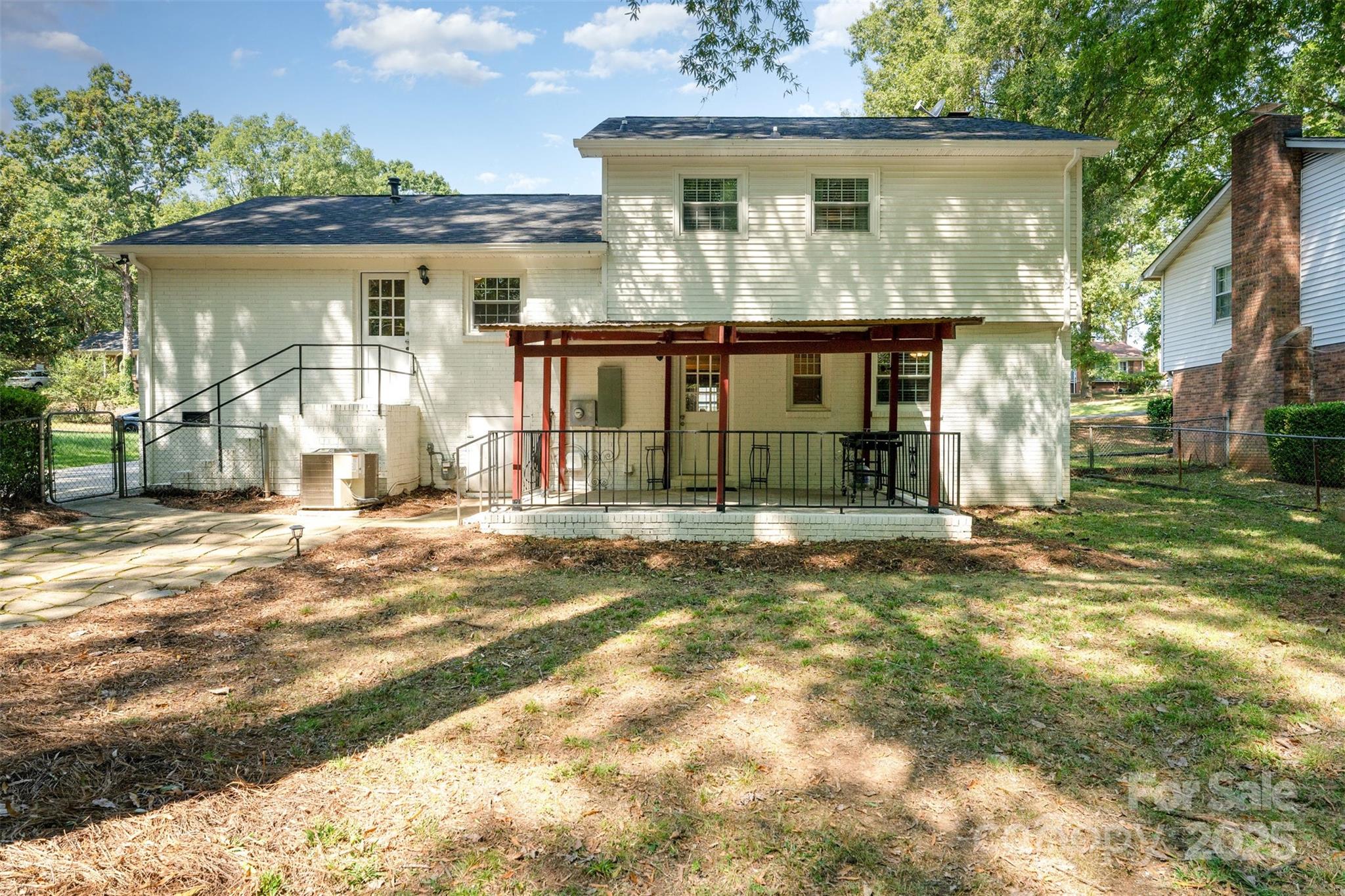743 Pineborough Road Charlotte, NC 28212 - Photo 28 of 30 a front view of a house with a yard