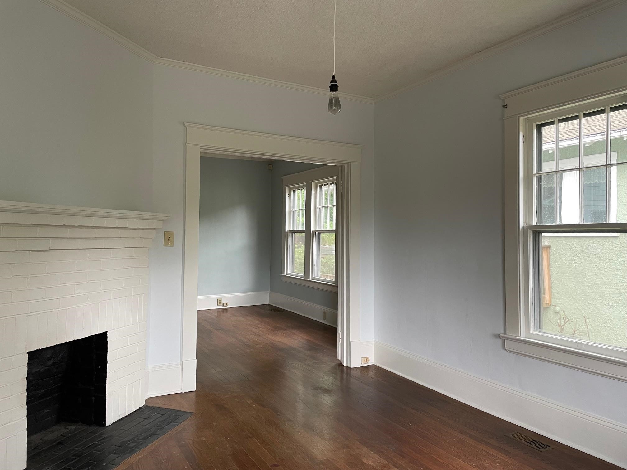 220 Glascock Street Raleigh, NC 27604 - Photo 4 of 24 Living Room