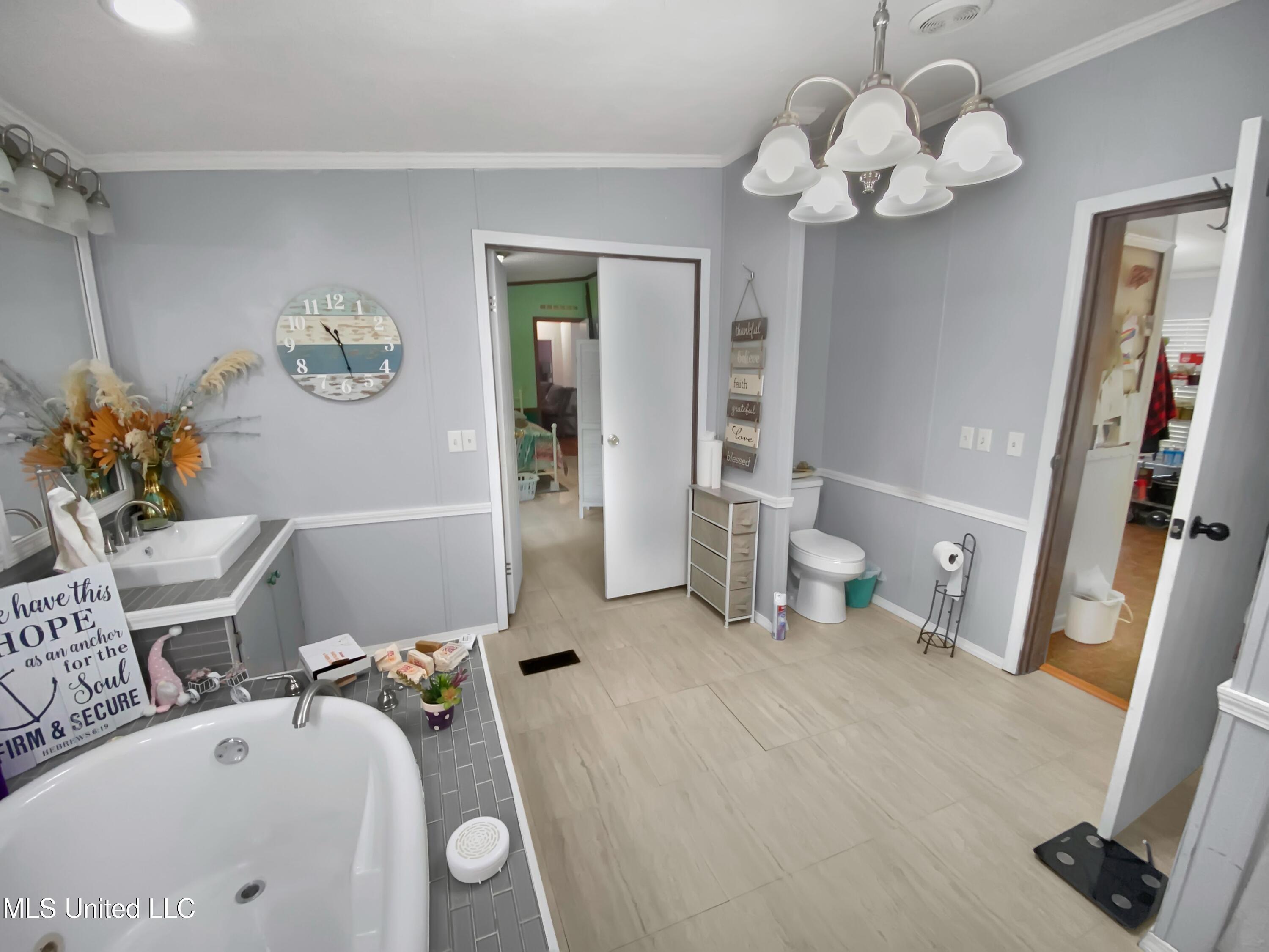 51 Rock Road Hattiesburg, MS 39401 - Photo 12 of 24 22abdb70-f555-45f8-a15b-3117c5b27ff2