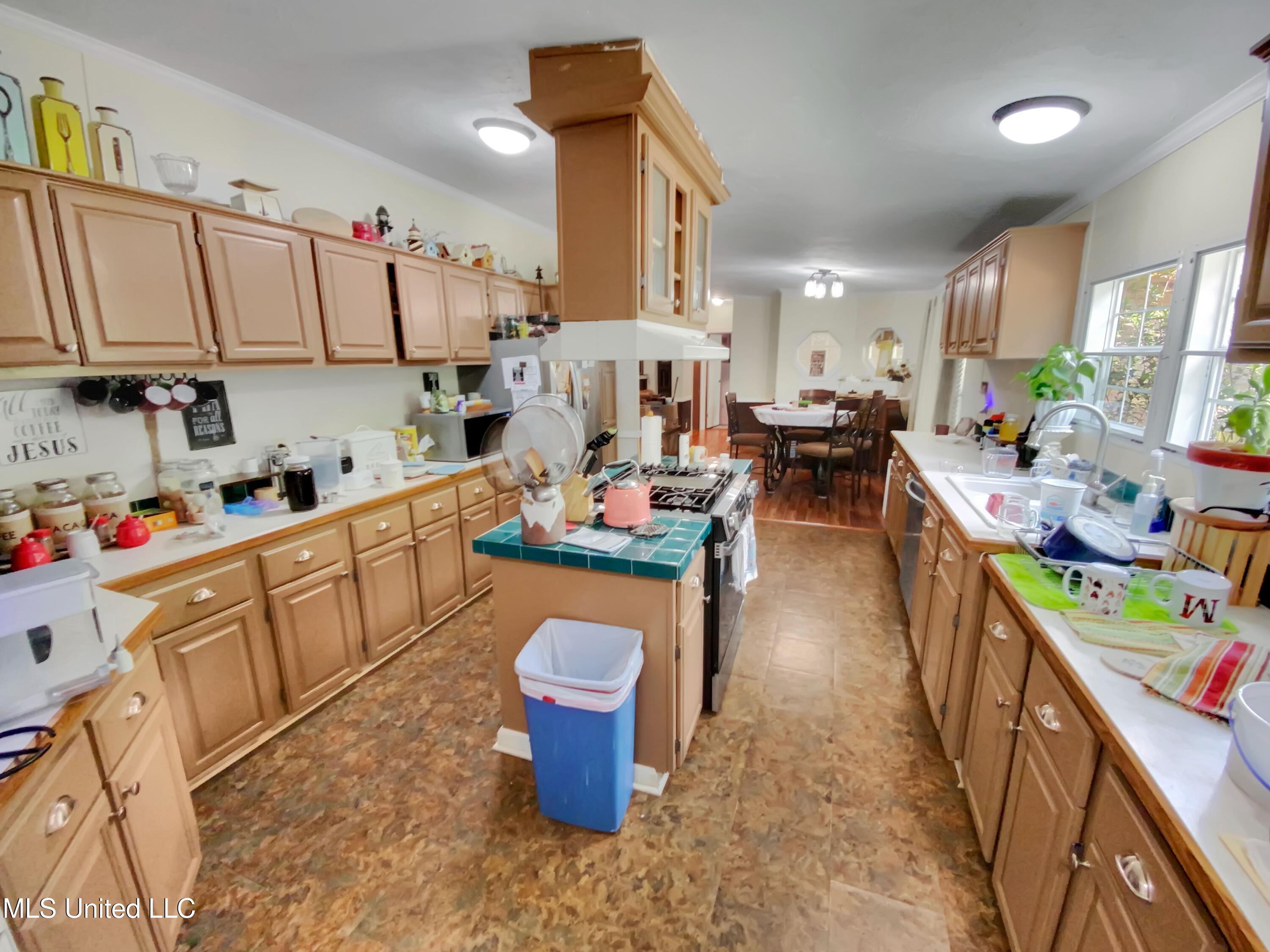 51 Rock Road Hattiesburg, MS 39401 - Photo 15 of 24 a7027ba2-a83a-43fd-8f4f-609678e7b253