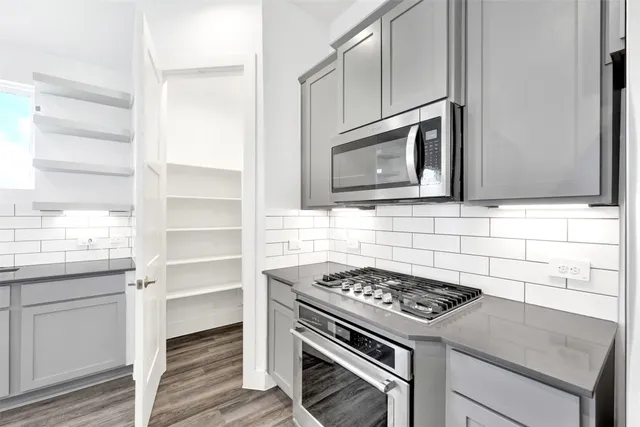 $3,200 | 153 Aurora Spgs Drive, Katy, TX 77493