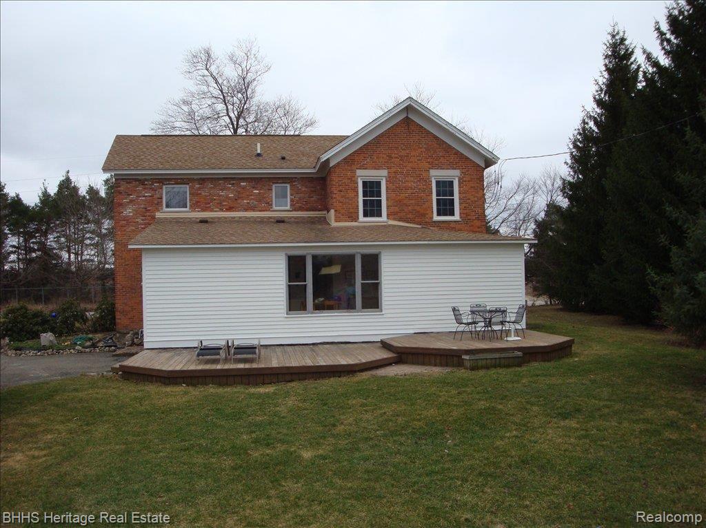13961 West Commerce Road Milford, MI 48380 - Photo 22 of 23 New Paint on Rear