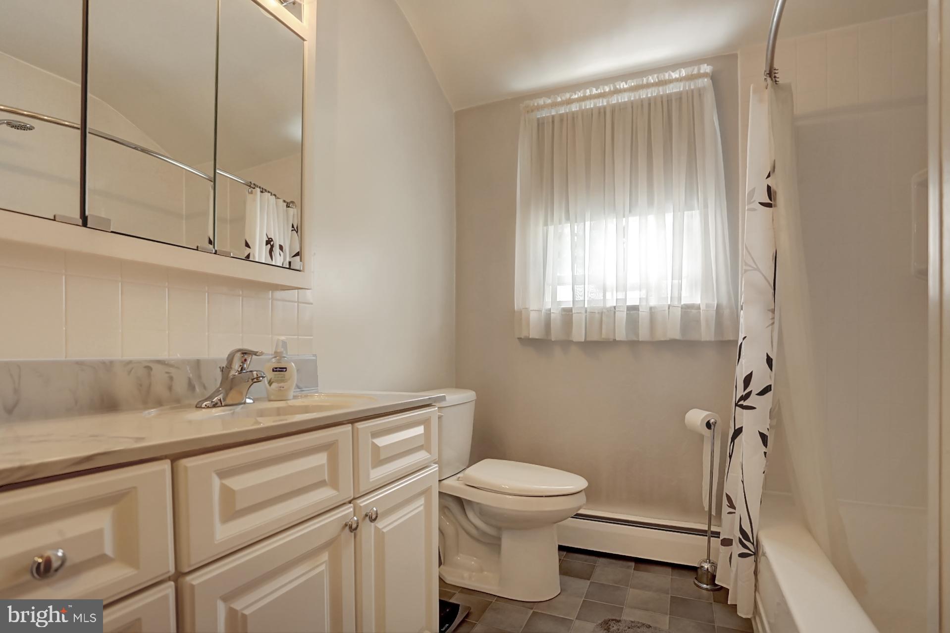 1519 Commonwealth Boulevard Reading, PA 19607 - Photo 17 of 19
