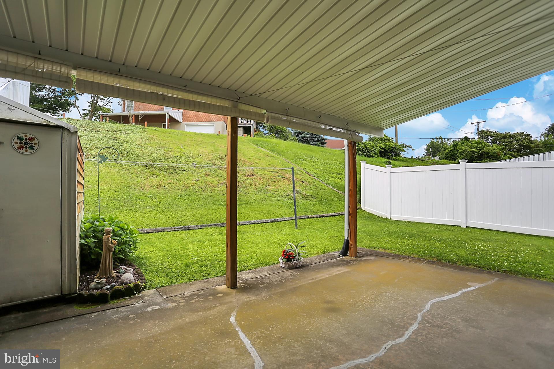 1519 Commonwealth Boulevard Reading, PA 19607 - Photo 18 of 19