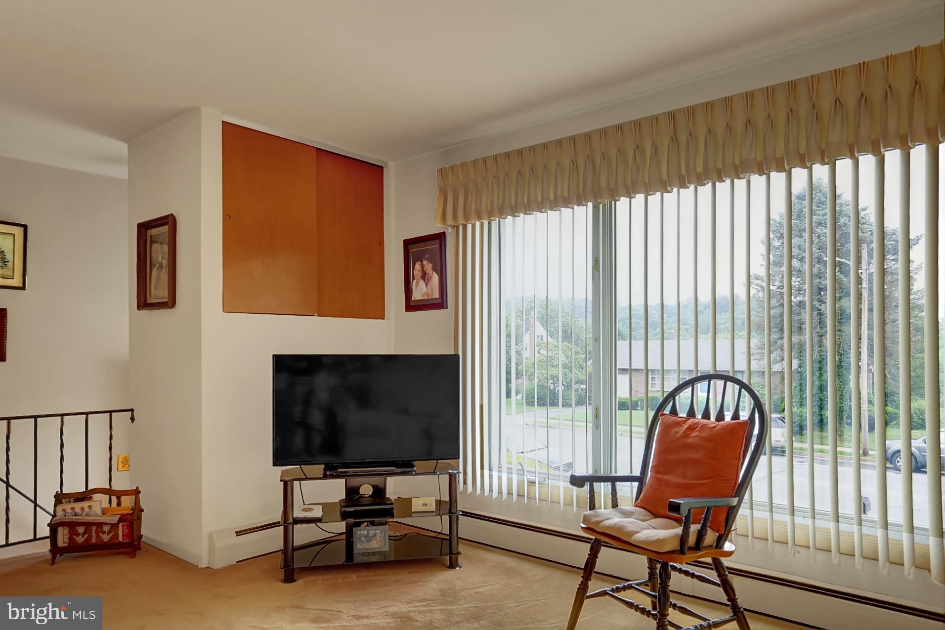 1519 Commonwealth Boulevard Reading, PA 19607 - Photo 5 of 19