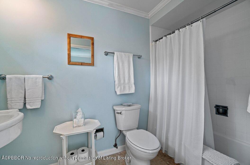 110 Seagate Road Palm Beach, FL 33480 - Photo 4 of 19 Screenshot 2023-04-03 at 4.36.27 PM