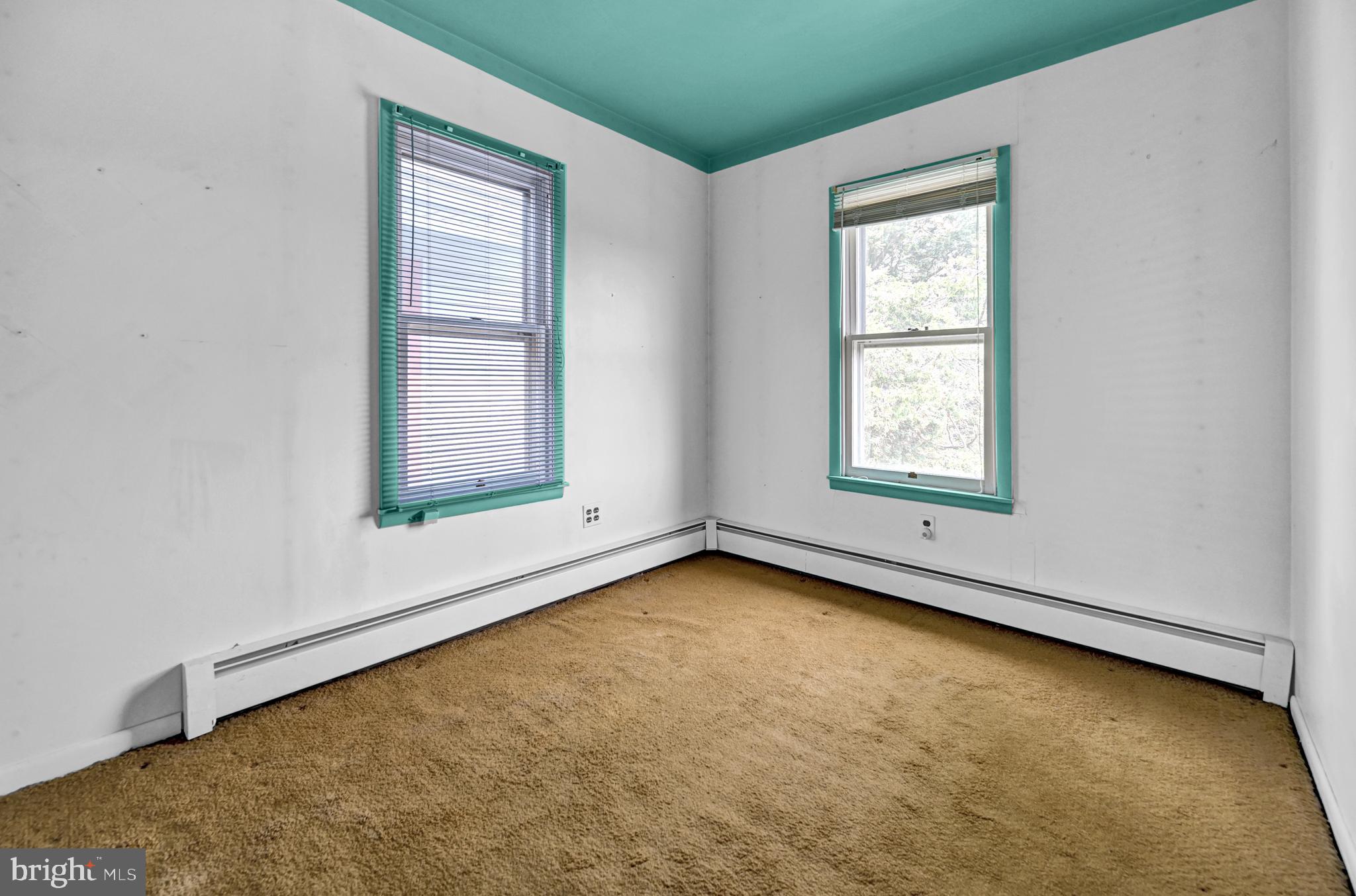 655 West Broadway Red Lion, PA 17356 - Photo 15 of 38