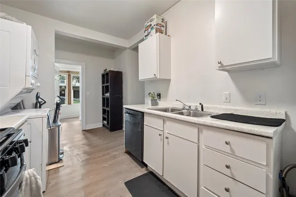 $299,990 | 201 West 31st Street, Unit A, Austin, TX 78705