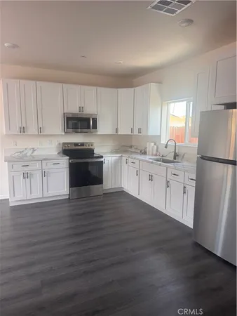 $2,500 | 7410 San Francisco Street, Highland, CA 92346