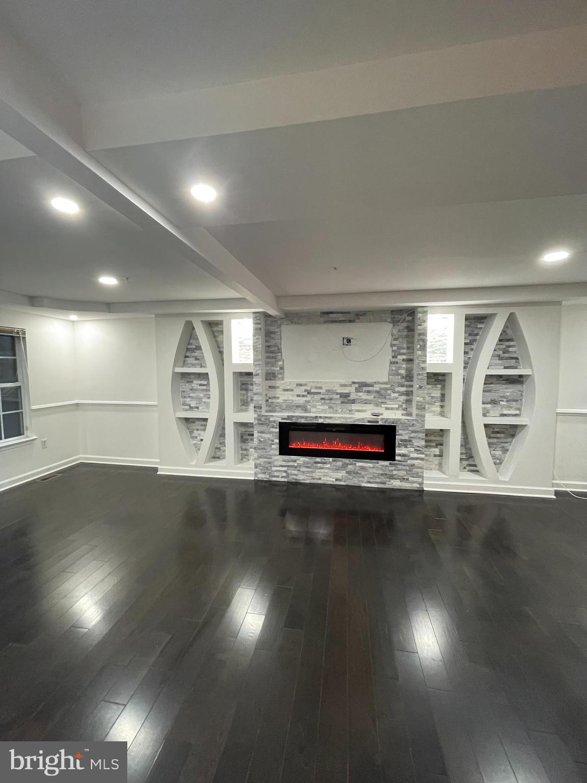 7106 East Clinton Street Clinton, MD 20735 - Photo 2 of 25