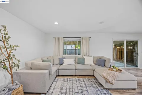 $549,000 | 266 Stonyford Drive, Vacaville, CA 95687